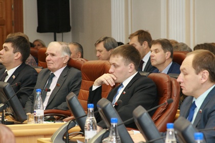 Законопроект об областном бюджете на 2016 год принят в окончательном чтении