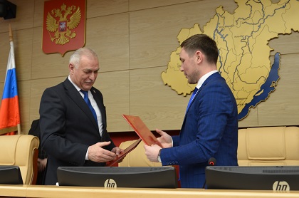 Молодёжный парламент при Заксобрании Приангарья подписал соглашение о сотрудничестве с ДОСААФ