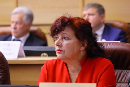 Светлана Шевченко помогла двум сиротам из Ангарска решить проблему с жильем