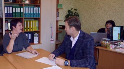 С ремонтом дома пообещал помочь жительнице Свирска Виктор Побойкин
