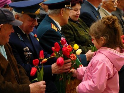 Средства на подарки для ветеранов Нижнеилимского района выделил фонд Марина Седых
