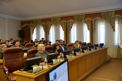 Вопросы развития массового спорта и законопроект о патриотическом воспитании обсудили на сессии Молодежного парламента