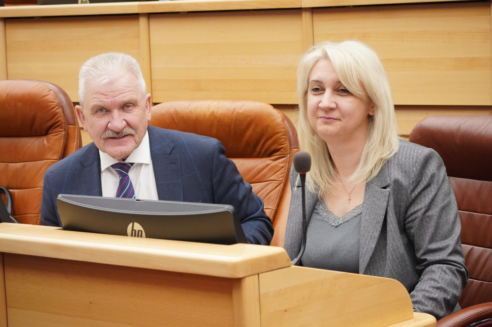 Расширение льготы по уплате НДФЛ при продаже жилья детям-сиротам одобрили в первом чтении депутаты ЗС