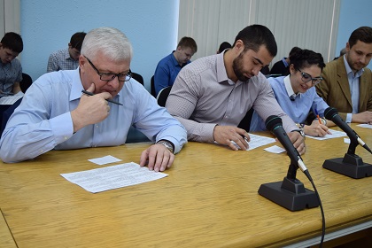 Спикер Законодательного Собрания Сергей Брилка и олимпийский чемпион Алексей Негодайло приняли участие в акции «Тест по истории Великой Отечественной войны»