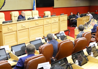 Утверждена предварительная повестка мартовской сессии Законодательного Собрания