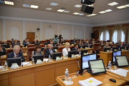 Блок вопросов в сфере социальной защиты рассмотрели депутаты Заксобрания