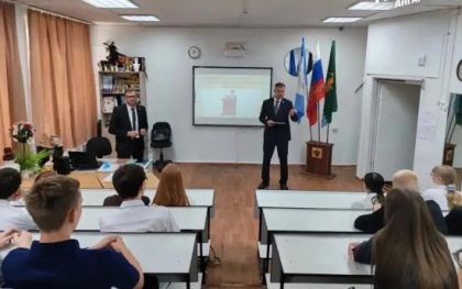Депутат ЗС Денис Ягодзинский присоединился к проекту ангарских молодежных активистов «Верный путь»