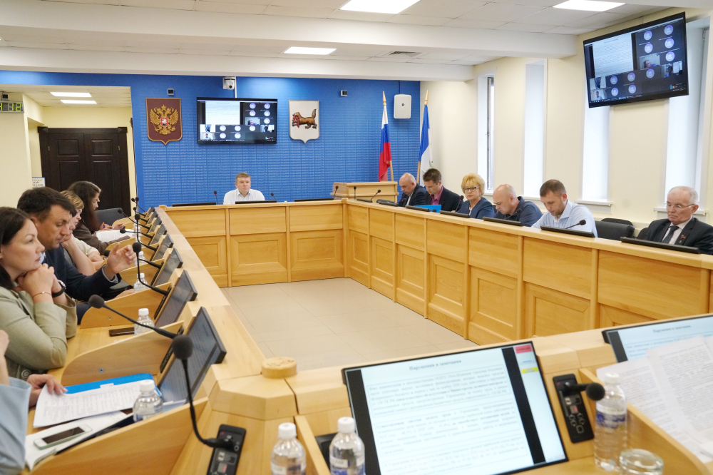 Вопросы расходования бюджетных средств в медицине и строительстве рассмотрела комиссия по контрольной деятельности