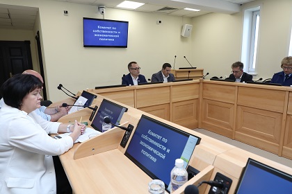 Комитет по собственности одобрил законопроект об ограничении продажи электронных сигарет