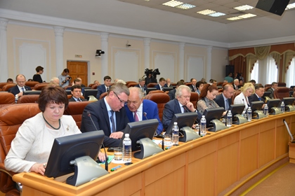 Депутаты поддержали законопроект мэра Иркутска об индексации стоимости бесплатного питания для школьников