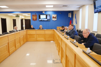 Комиссия по Регламенту согласовала кандидатуры для награждения Почетными грамотами ЗС