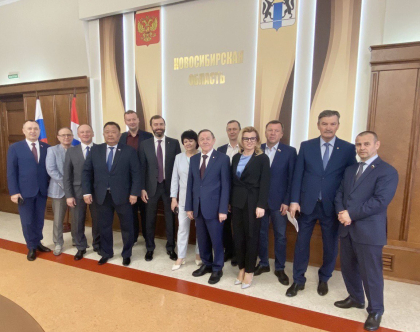 Подписано Соглашение о межпарламентском сотрудничестве между ЗакСобраниями Иркутской и Новосибирской областей