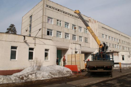 Артём Лобков: Томограф для городской детской поликлиники № 2 прибыл в Усть-Илимск