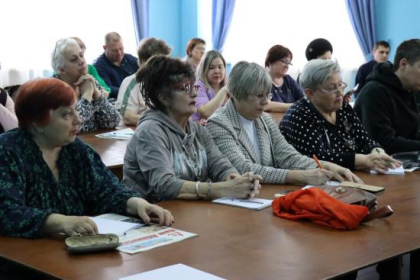 Депутат ЗакСобрания Денис Ягодзинский предложил масштабировать иркутский проект «Школа грамотного потребителя» на другие города Приангарья
