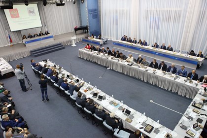 Доступность медицинской помощи в отдаленных населенных пунктах обсудили на сессии Заксобрания