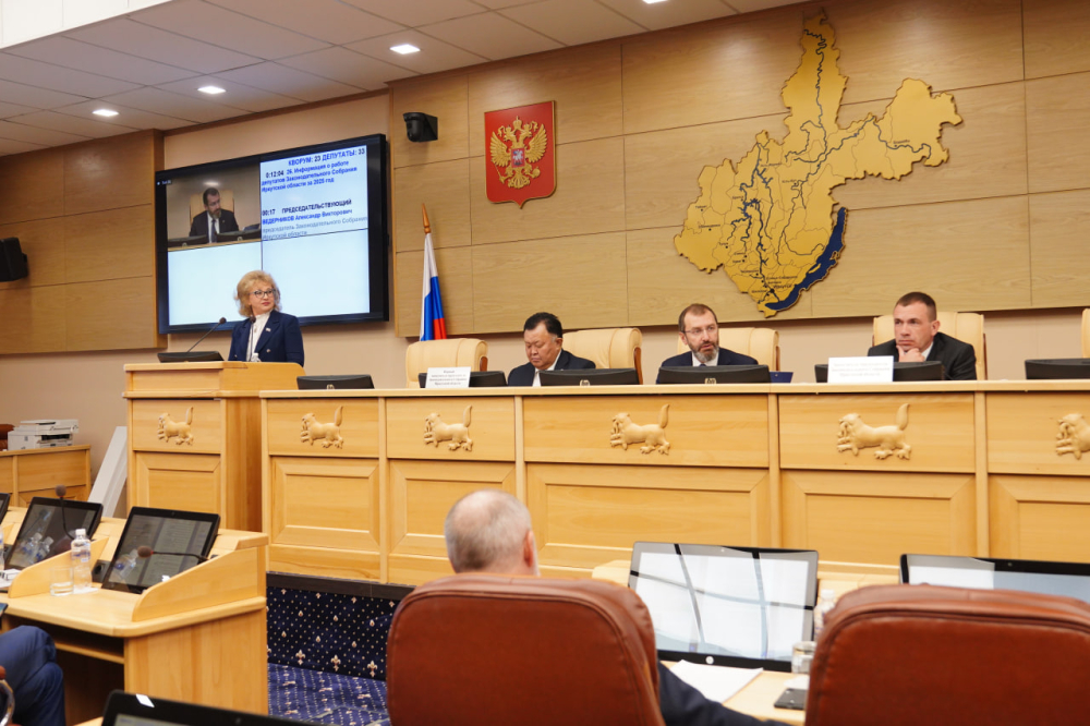 Увеличилось количество внесенных депутатами Заксобрания законопроектов и поправок