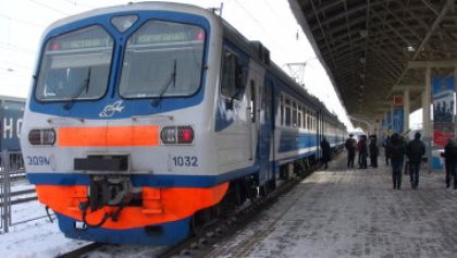 Принят закон для стабилизации цен в сфере пригородных железнодорожных перевозок и авиасообщения 