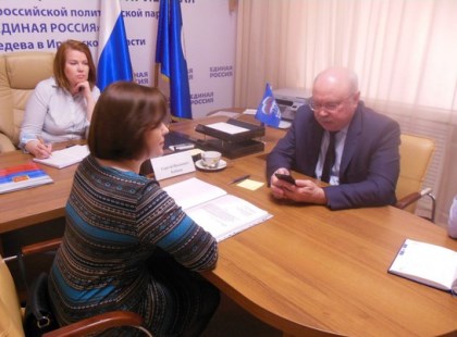 Проблемы с электроснабжением жителей Иркутской области решил на приёме Сергей Бабкин